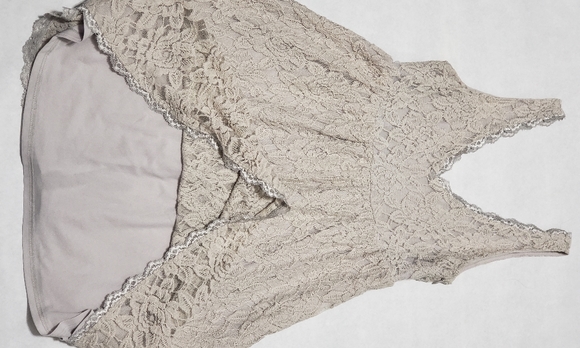 Jennifer Lopez Romantic Grey Lace Dress Size 0 - Picture 4 of 16